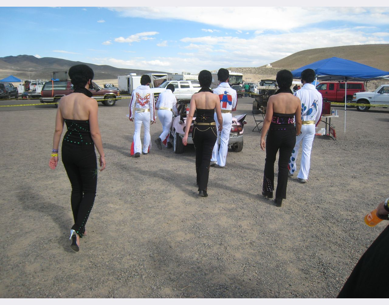 Illustration for article titled Cheaters Busted, Awesome Themes Admired: Tomorrow, We Race!